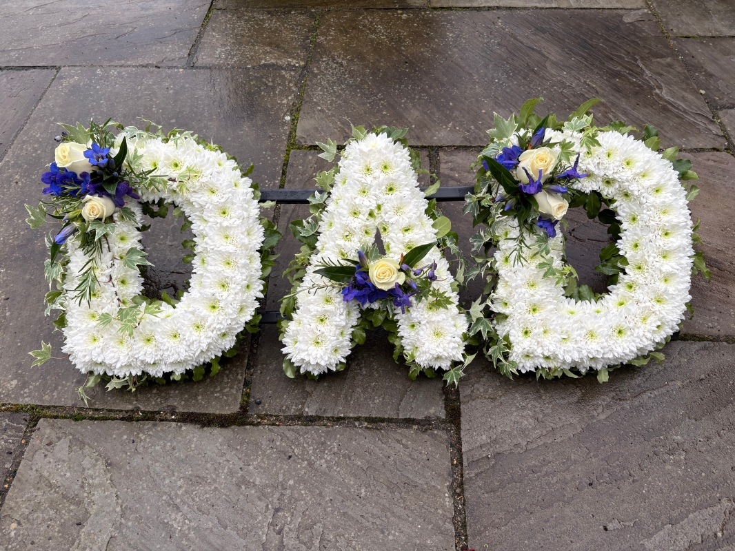 Foliage edged letters DAD