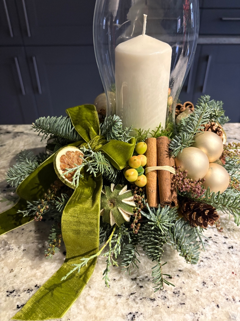 Lantern table centre