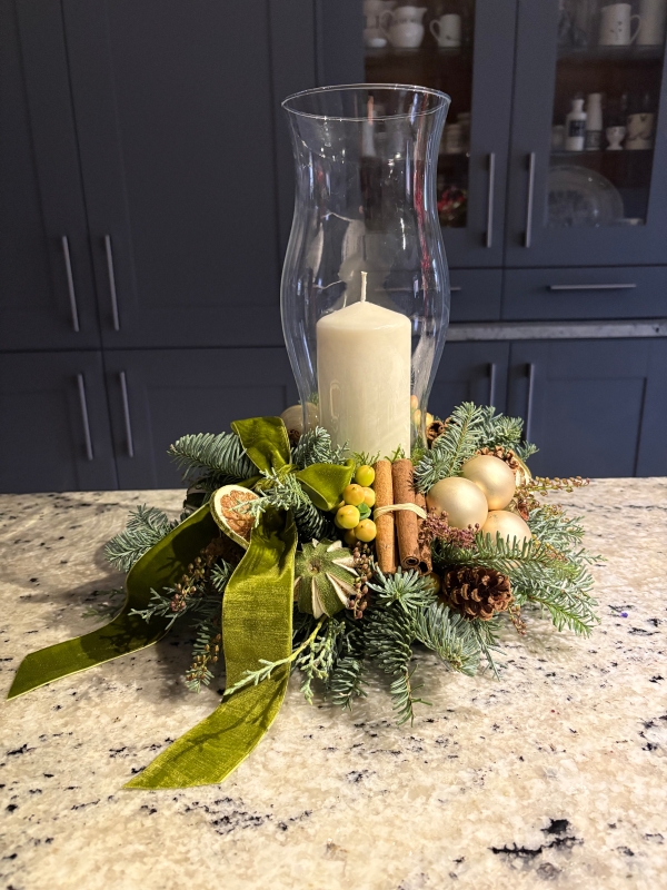 Lantern table centre