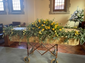 Spray of yellow roses