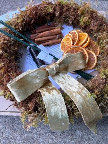 Gold bow DIY wreath kit