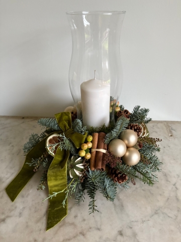 Lantern table centre